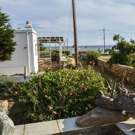 A Luxury House At Ormos Giannaki Beach