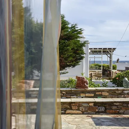 A Luxury House At Ormos Giannaki Beach Kardhianí
