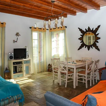 A Luxury House At Ormos Giannaki Beach * Kardhianí
