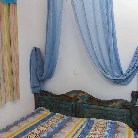 A Luxury House At Ormos Giannaki Beach شقة Kardhianí